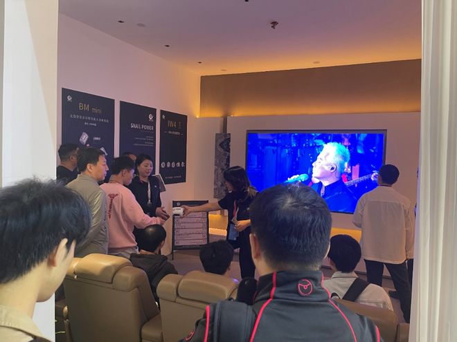 亮相广州国际设计周与全球设计师共探声音美学J9数字平台SNAIL POWER蜗牛音响(图2)